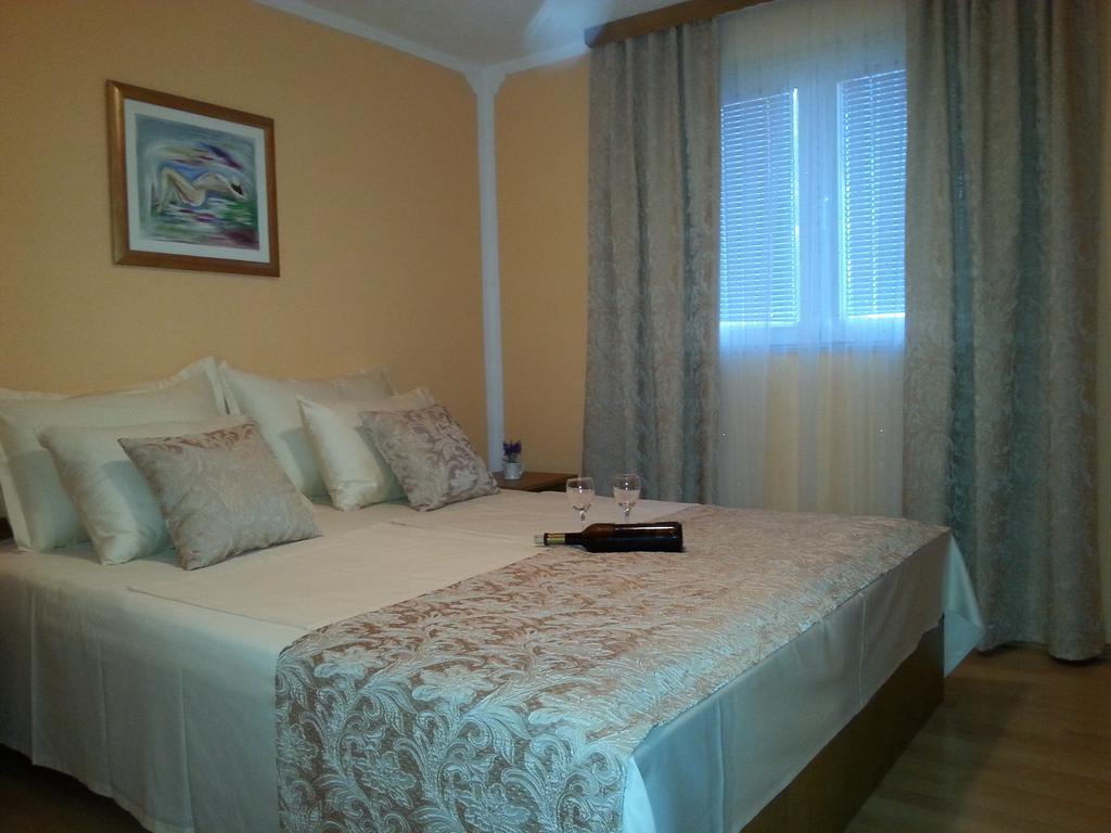 Holiday Home Milenka Rogoznica  Extérieur photo